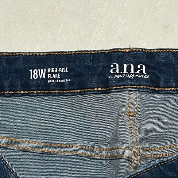 A.N.A A New Approach High Rise Flare Jeans - Picture 9 of 10
